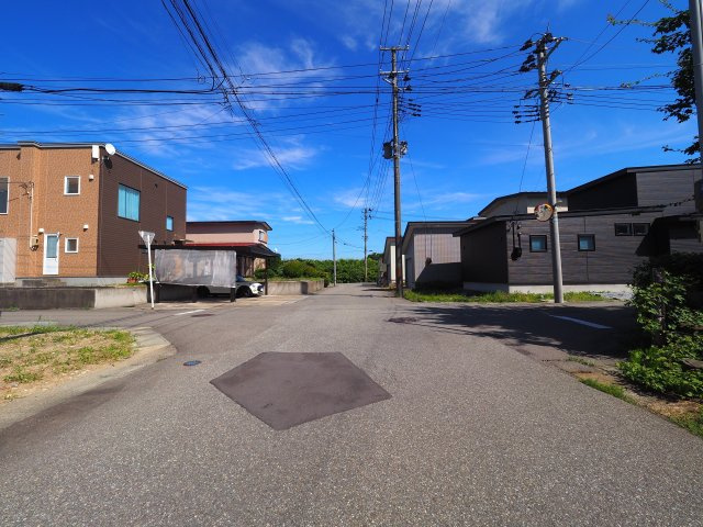  | 【建築条件なし】大仙市福田町93.43坪(公簿)区画の整った住宅街の南東角地物件