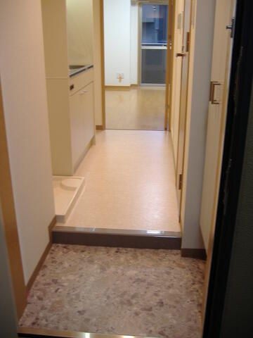 チェスターハウス本郷の玄関