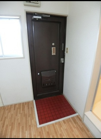 ハイツ豊津荘IIの玄関