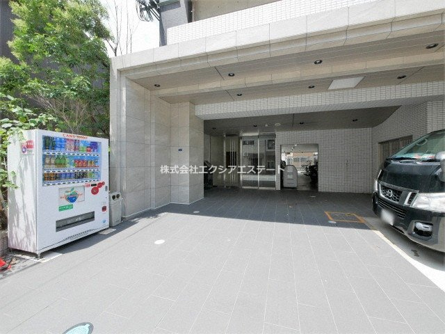 リアライズ花園町駅前のエントランス