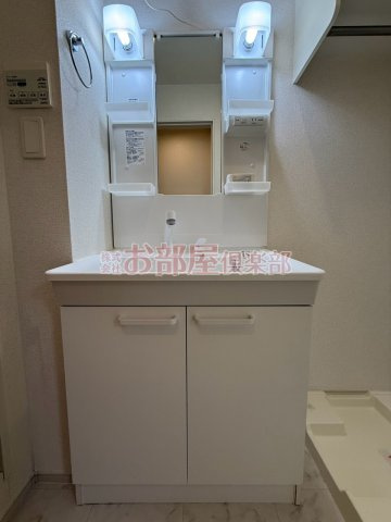 アルカンシェルⅢの洗面所|コンパクトで使いやすい洗面所