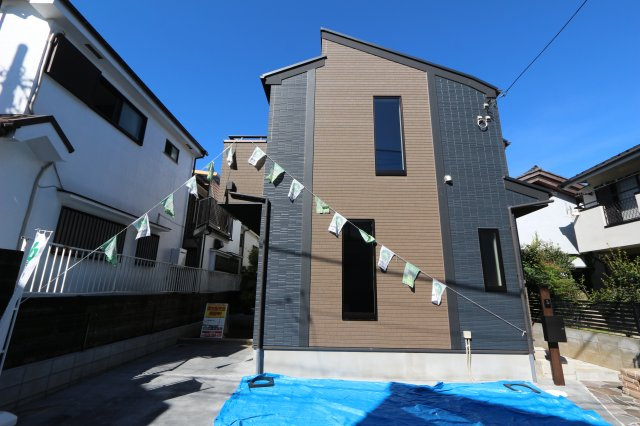 【サニータウン】小平市仲町の外観|耐震等級3（最高等級）を取得、地震に強いお家です♪