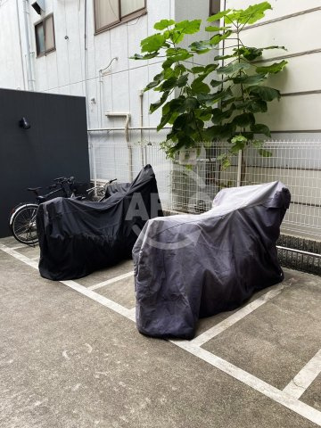 プレミアムコート谷町4丁目のその他共用部分|プレミアムコート谷町４丁目　バイク置場