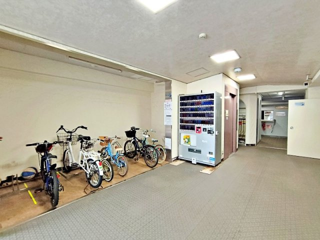 新大阪第一ハイツビルの駐輪場
