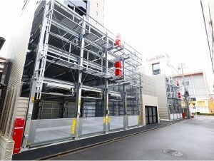 アヴェニール徳川の駐車場