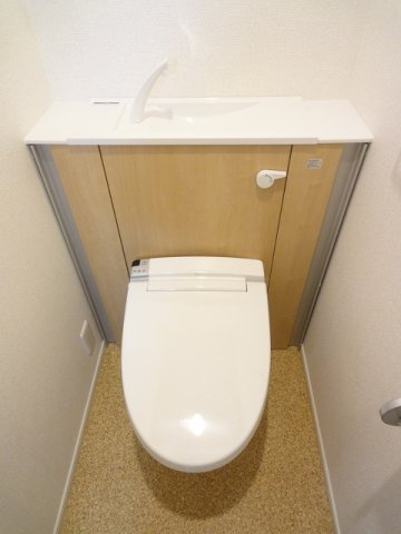 サンリット大工町Ⅲのトイレ|ゆったりとした空間のトイレです