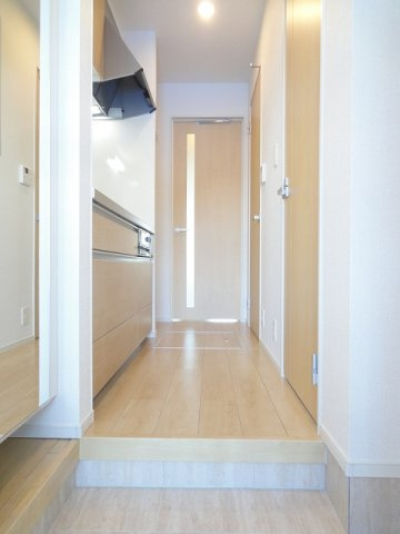 サンリット大工町Ⅲの玄関|収納もある玄関です