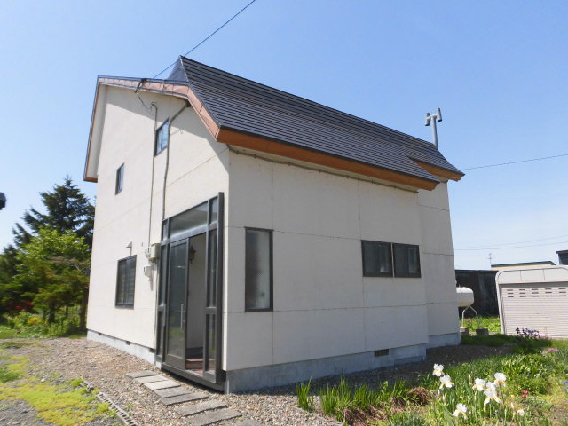 美唄市東明三条１丁目の一戸建て
