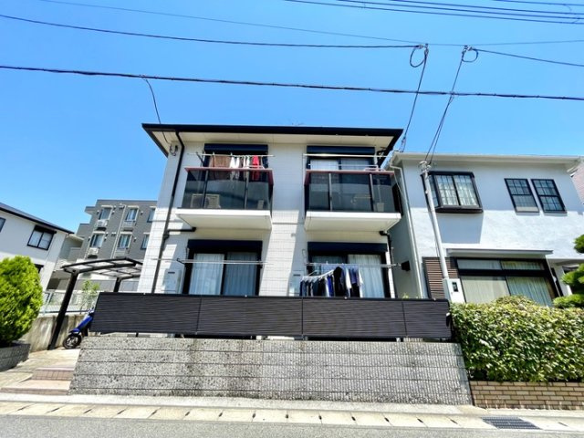 神戸市東灘区森南町２丁目のアパートの外観