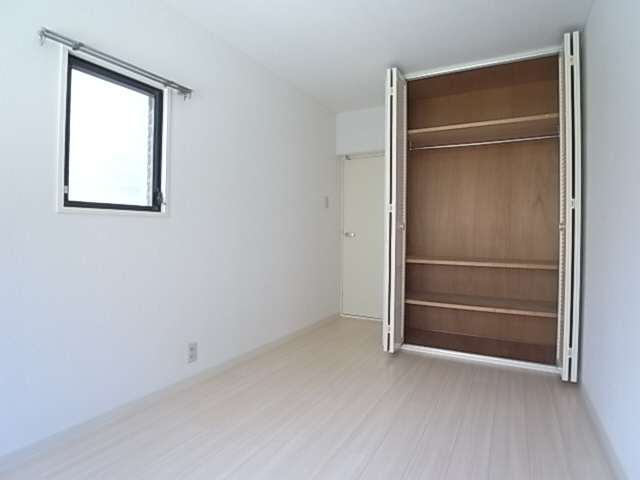 神戸市東灘区森北町４丁目の賃貸マンションの居間・リビング