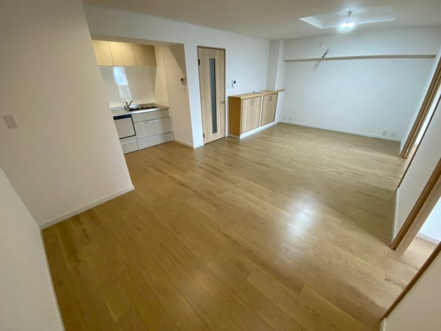 芦屋市東芦屋町の賃貸マンションの居間・リビング