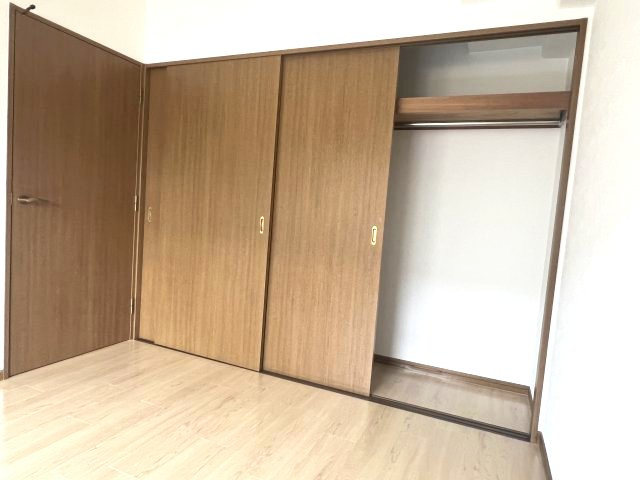 芦屋市西山町の賃貸マンションの収納
