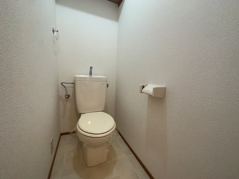芦屋市三条町の賃貸マンションのトイレ