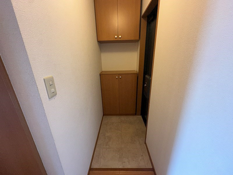 芦屋市三条町の賃貸マンションの玄関