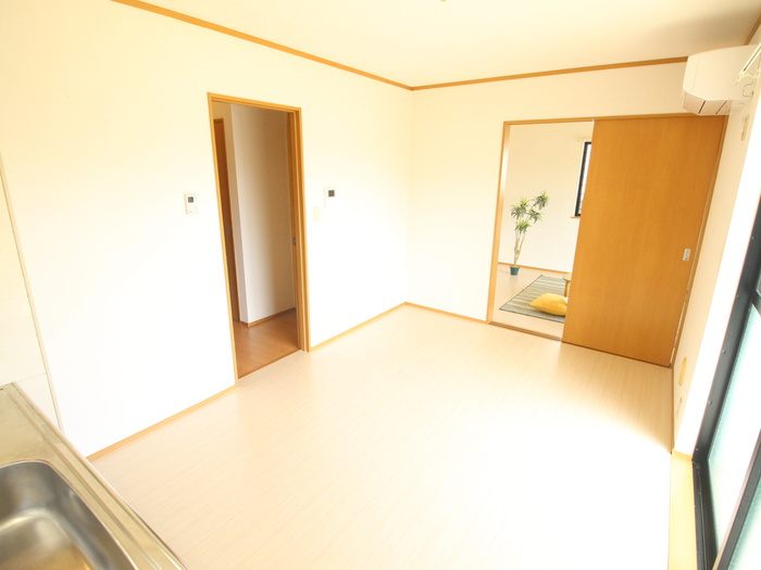 芦屋市三条町の賃貸マンションの居間・リビング