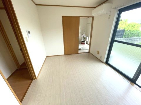 芦屋市三条町の賃貸マンションの居間・リビング