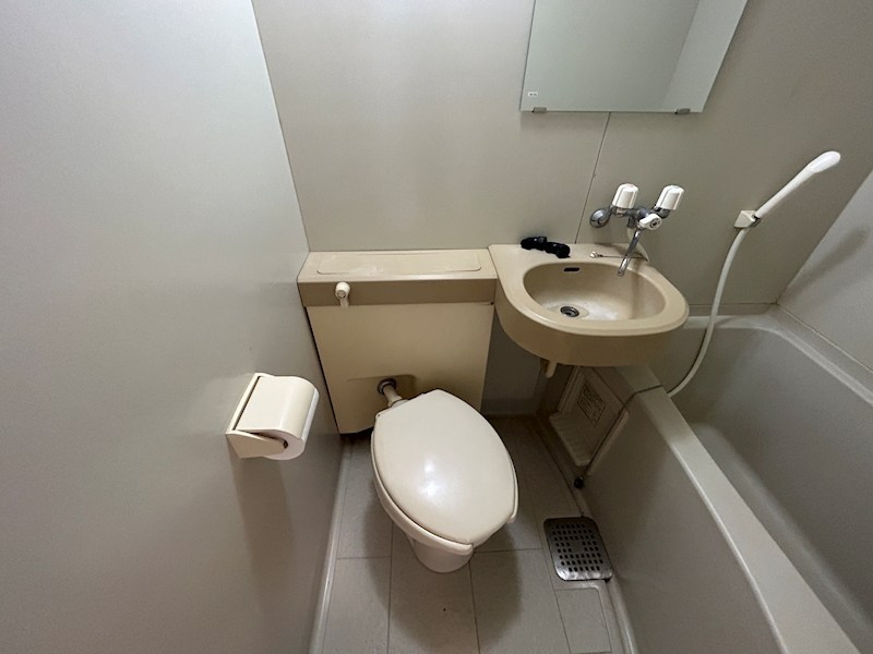 芦屋市平田町の賃貸マンションのトイレ