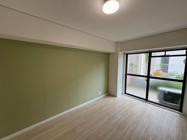 神戸市東灘区深江南町４丁目の賃貸マンションの居間・リビング