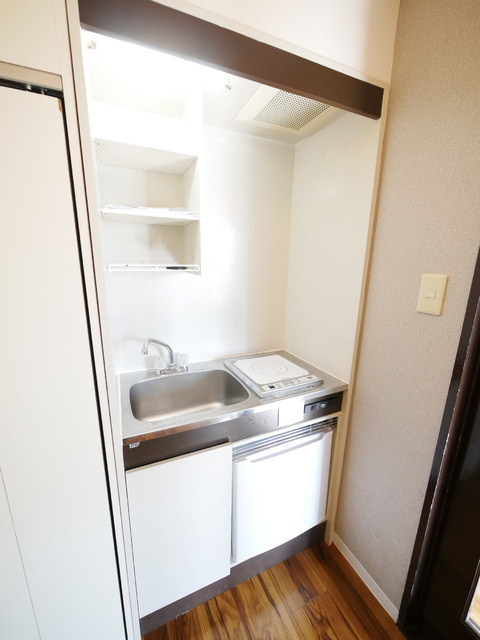 芦屋市西蔵町の賃貸マンションのキッチン