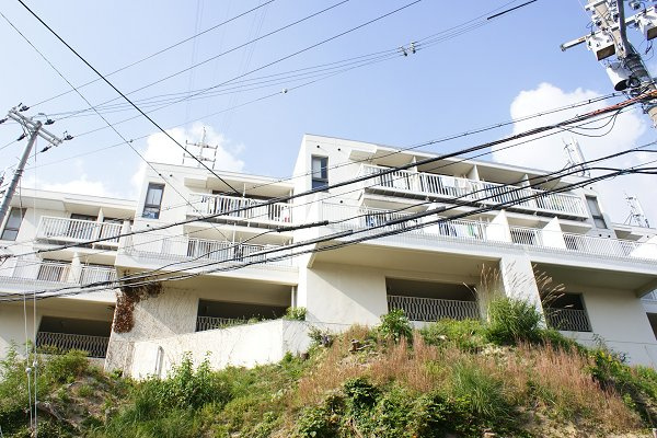 神戸市灘区篠原台の賃貸マンションの外観