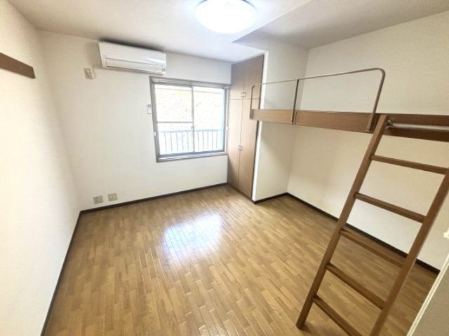 神戸市灘区篠原台の賃貸マンションの居間・リビング