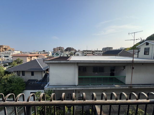 西宮市樋之池町の賃貸マンションのバルコニー