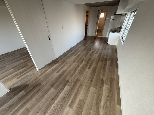 西宮市樋之池町の賃貸マンションの居間・リビング