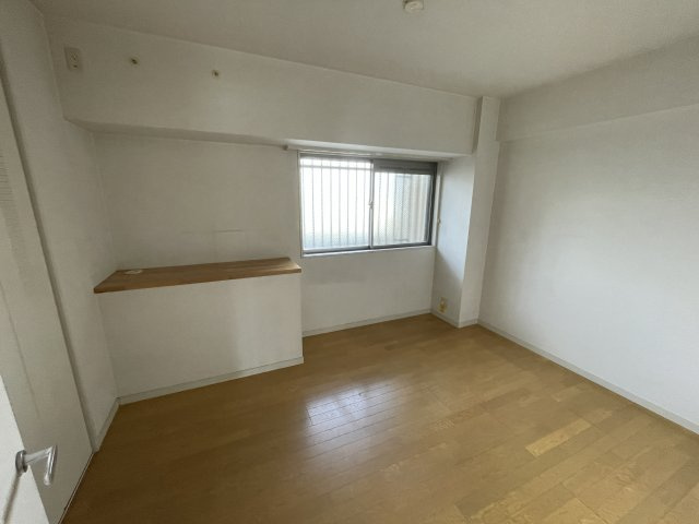 西宮市薬師町の賃貸マンションの居間・リビング