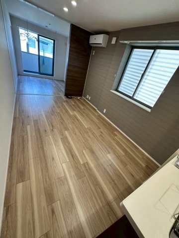 西宮市北昭和町の賃貸マンションの居間・リビング
