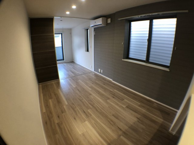 西宮市北昭和町の賃貸マンションの居間・リビング