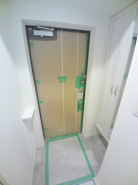 神戸市灘区倉石通３丁目の賃貸マンションの玄関