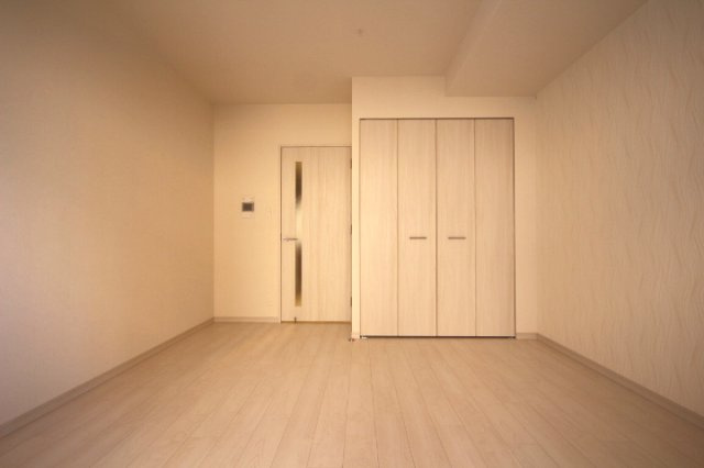 神戸市灘区倉石通３丁目の賃貸マンションの居間・リビング