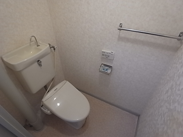 神戸市東灘区深江北町１丁目の賃貸マンションのトイレ