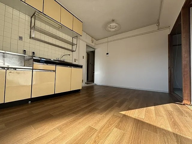 神戸市東灘区深江北町１丁目の賃貸マンションの居間・リビング
