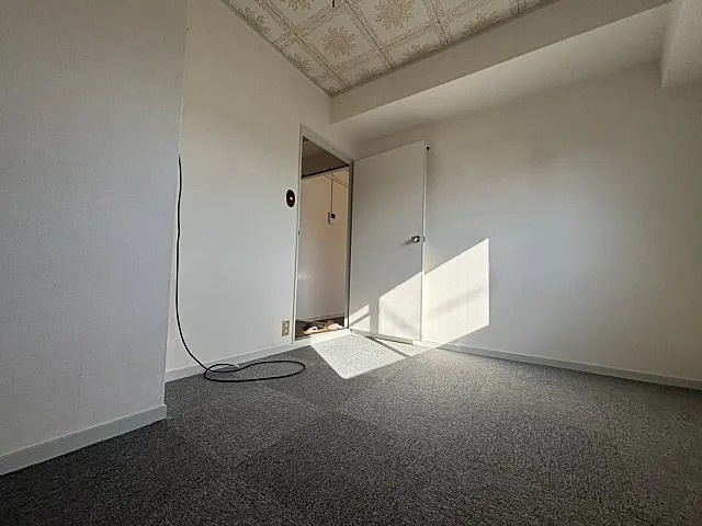 神戸市東灘区深江北町１丁目の賃貸マンションの居間・リビング