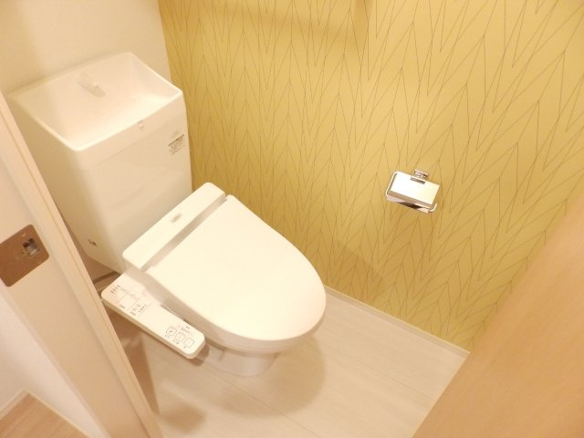 神戸市灘区高羽町４丁目のアパートのトイレ