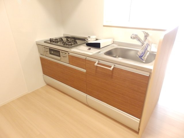 神戸市灘区高羽町４丁目のアパートのキッチン