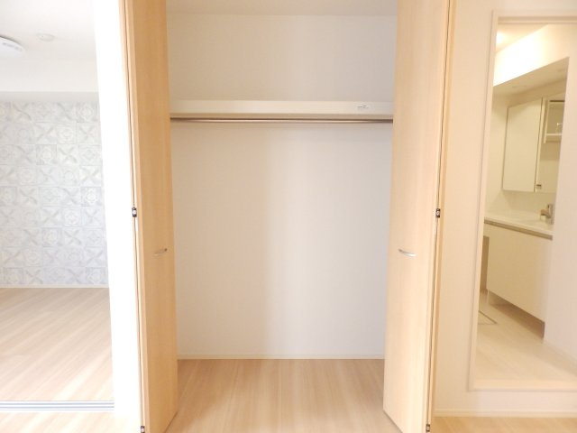 神戸市灘区高羽町４丁目のアパートの収納