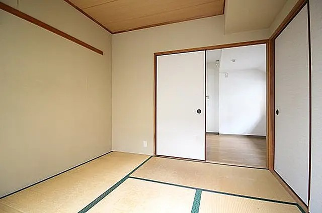 カルム六甲の居間・リビング