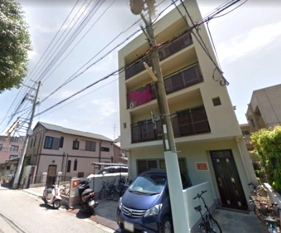 城村マンションの外観