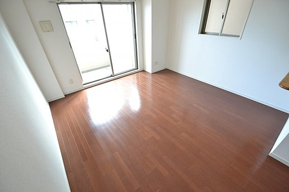 神戸市中央区元町通５丁目の賃貸マンションの居間・リビング
