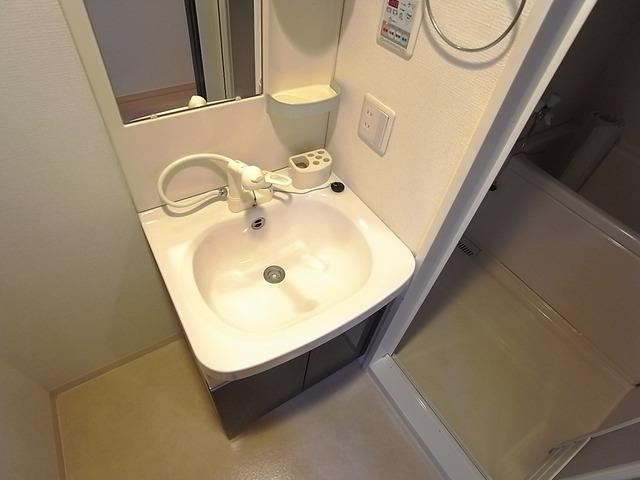 サムティ三宮レガニールの洗面所