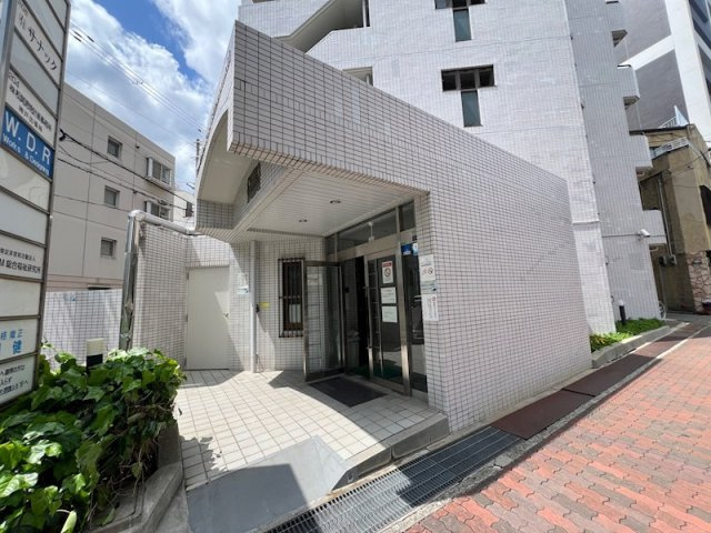 ライオンズマンション神戸西元町のエントランス