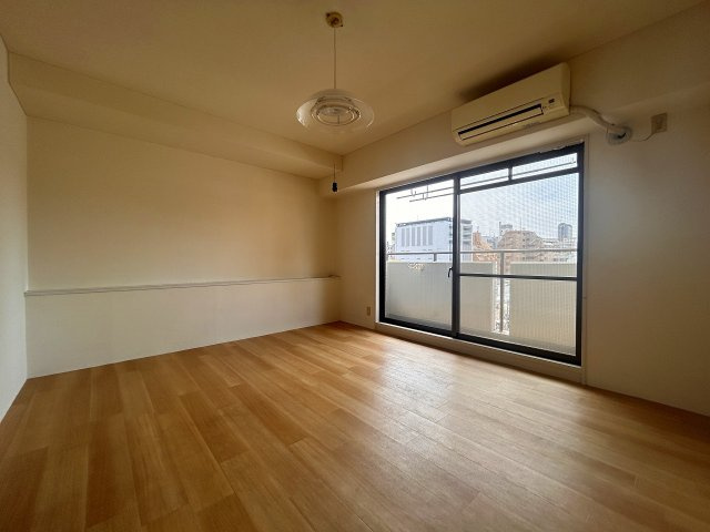 ライオンズマンション神戸西元町の居間・リビング