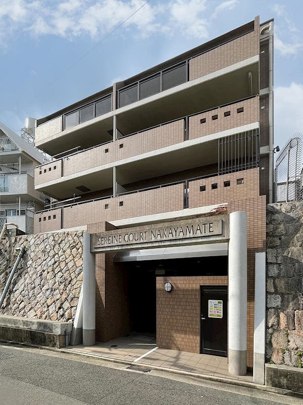 神戸市中央区中山手通７丁目の賃貸マンションの外観