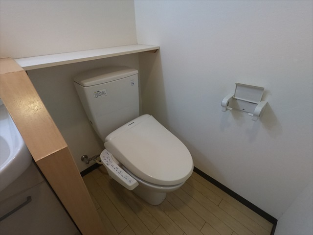 芦屋市宮川町の賃貸マンションのトイレ