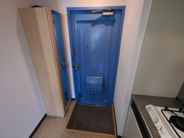 芦屋市宮川町の賃貸マンションの玄関