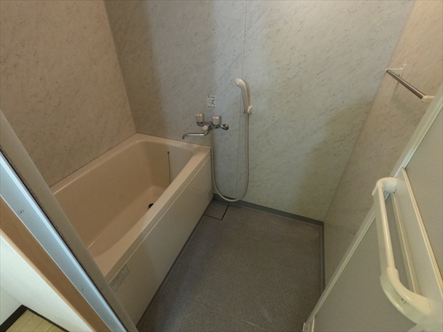 芦屋市宮川町の賃貸マンションの浴室