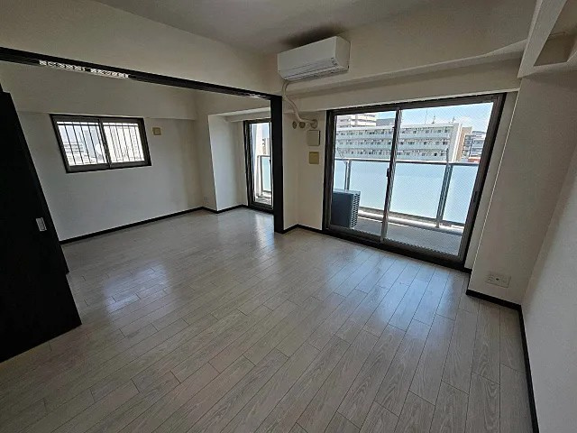 神戸市中央区小野柄通３丁目の賃貸マンションの居間・リビング
