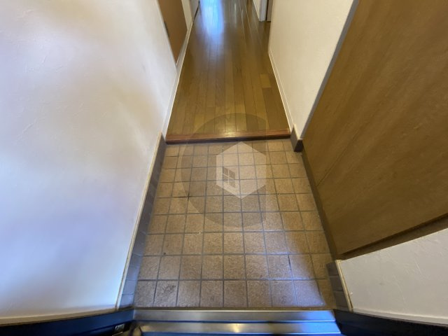 ハウスモマの玄関